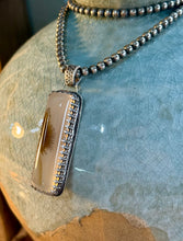 Load image into Gallery viewer, Sunflower Pendant