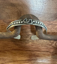 Load image into Gallery viewer, Mini Horseshoe Cuff