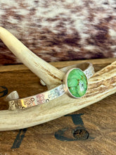 Load image into Gallery viewer, Sunburst Cuff