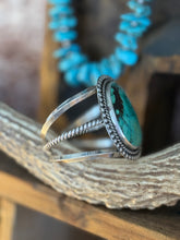 Load image into Gallery viewer, Verdigris Cuff