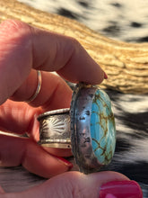 Load image into Gallery viewer, Colossal Statement Ring